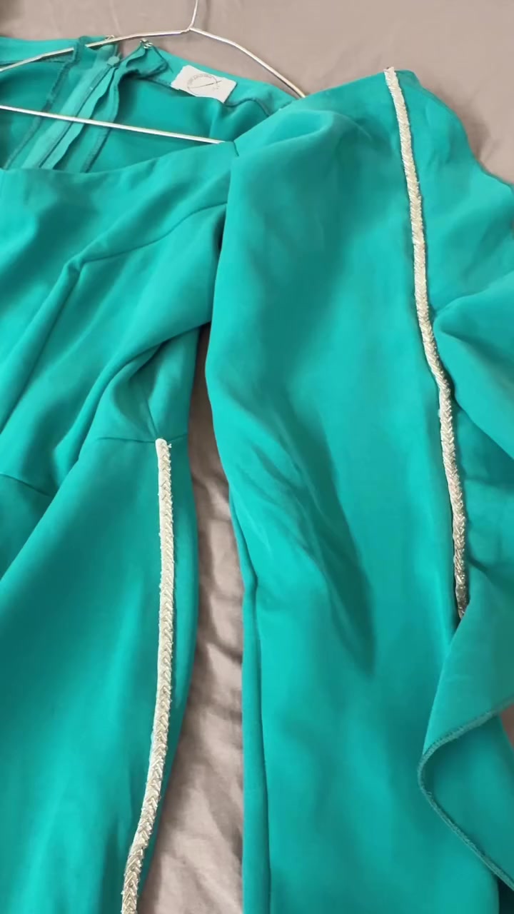 فستان مناسبات قياس 38-40  ملبوس مره وحده  بعد كلش جديد سعره ٤٥ وبي مجال


**إذا كنت صاحب هذا الإعلان وتريد حذفه لأي سبب، رجاءا أرسل رسالة إلى الدعم الفني**