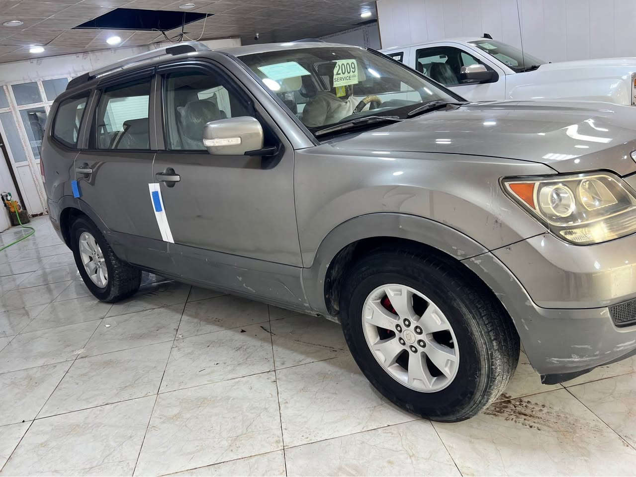 السلام عليكم. مهافي 2009. مكينه وكير وصدر كله كفاله السياره كفاله عامه عده بيها باب صبغ بدون ضربه. سنويه جديده تحويل مباشر. السعر ١١٠ العنوان ديالى بعقوبه رقمي ***********.
