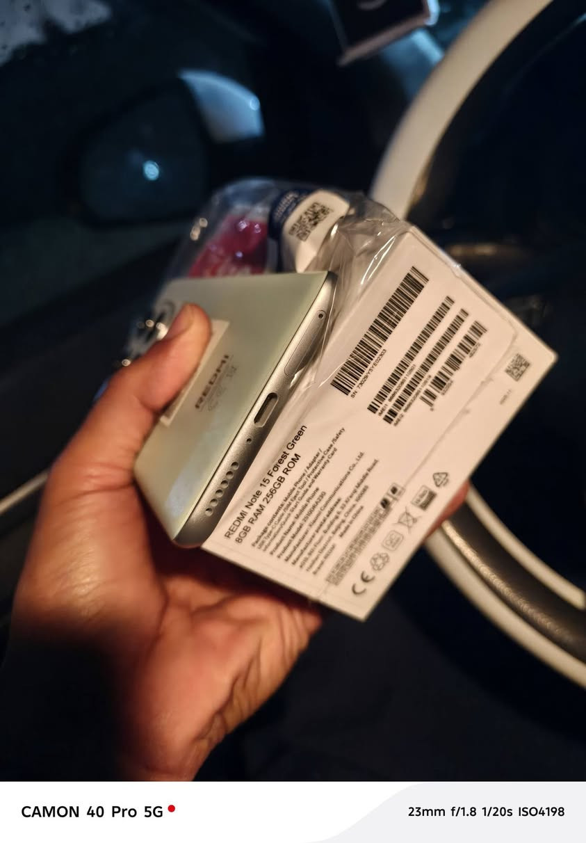 ريدمي نوت15 مامستخدم فقط مفتوح من الكارتون مامشحون كلش دورات شحن 0 بيع أو مراوس سعر 300 هاتف ***********
