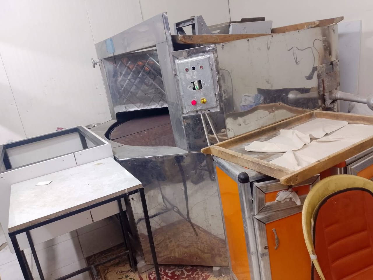 فرن قرصي للبيع ايراني أصفهان ***********
