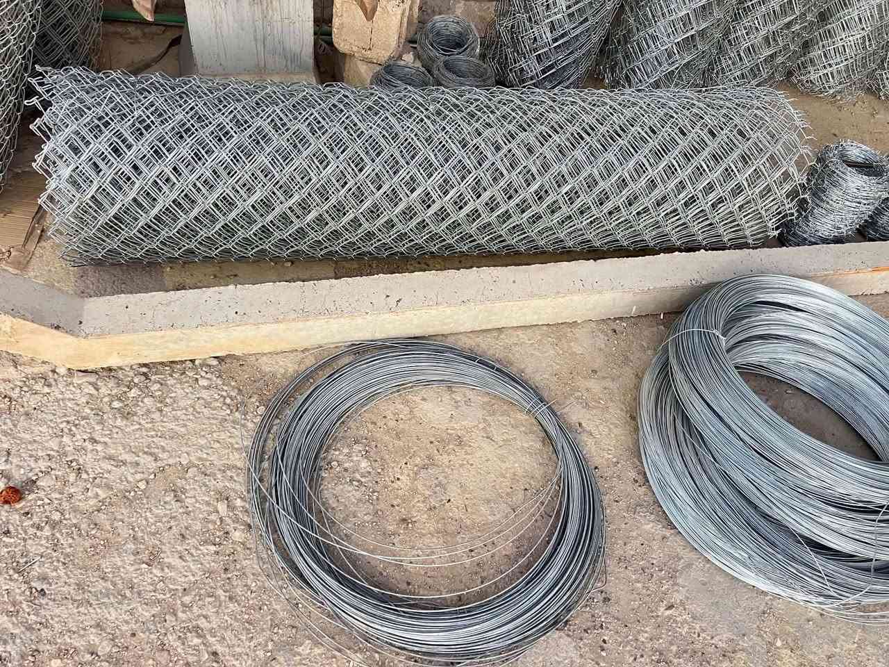 يوجد بي ارسي 
بي ارسي  فتحه ٧ سنتيم ارتفاع ١٥٠ سنتيم طول٢٠
بي ارسي فتحه ٧ سنتيم ارتفاع ١٨٠ سنتيم طول ٢٠
بي ارسي فتحه ٦ سنتيم ارتفاع ١٨٠ سنتيم طول ٢٠
بي ارسي فتحه ٥ سنتيم ارتفاع ١٨٠ سنتيم طول ٢٠
يوجد دنك
يوجد لا ين
يوجد سيم شائك


**إذا كنت صاحب هذا الإعلان وتريد حذفه لأي سبب، رجاءا أرسل رسالة إلى الدعم الفني**