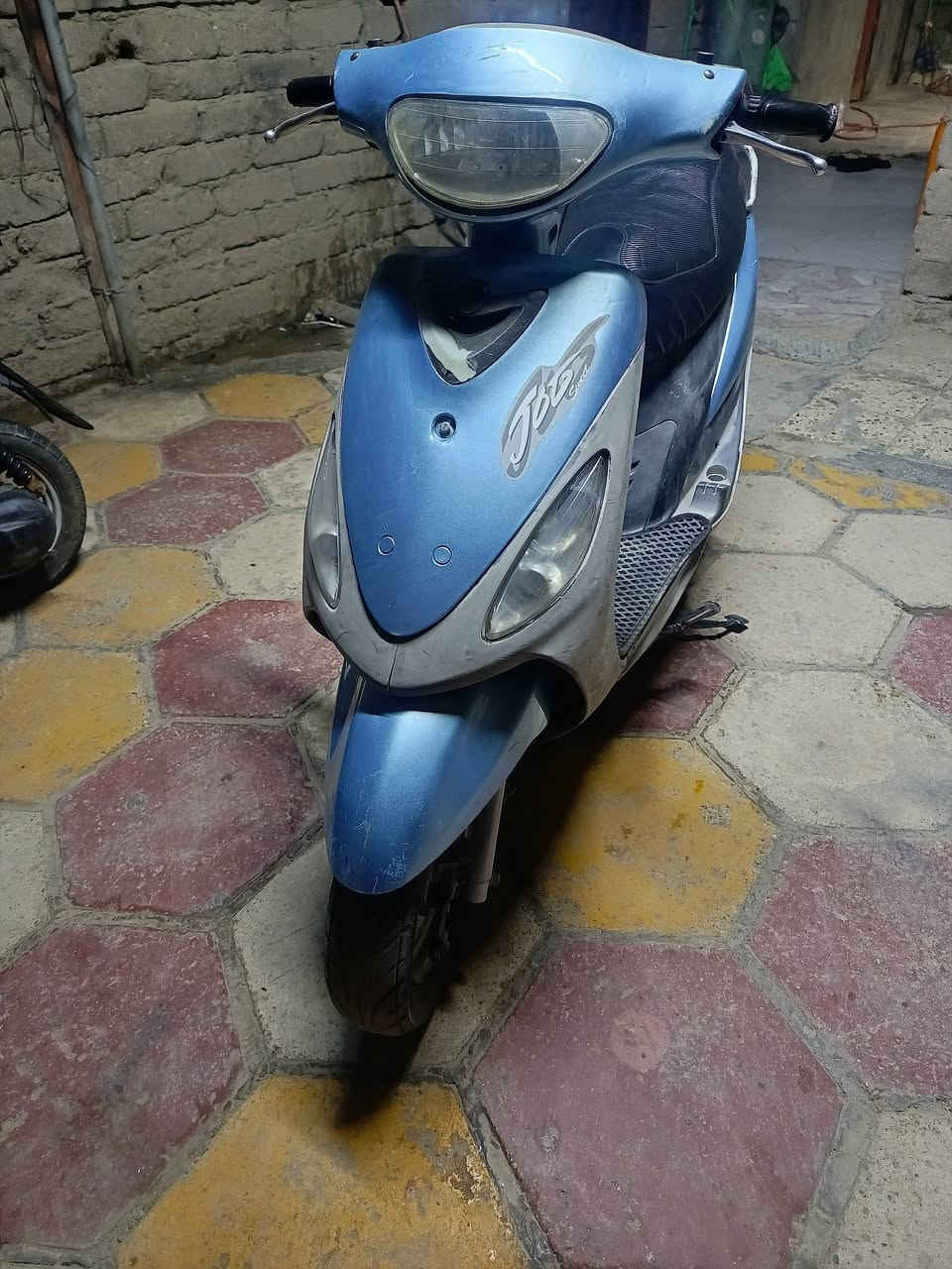 سلام عليكم دراجه ماكس منغولي للبيع نضيفه وحلوه شغاله من طول الطول سلف هندر كهربائيات  كلها شغاله بوشه 50 بلاد سعر 500 وبيه مجال شراي اتصل على رقم مكاني صالحيه قرب مركز شرطة ***********
