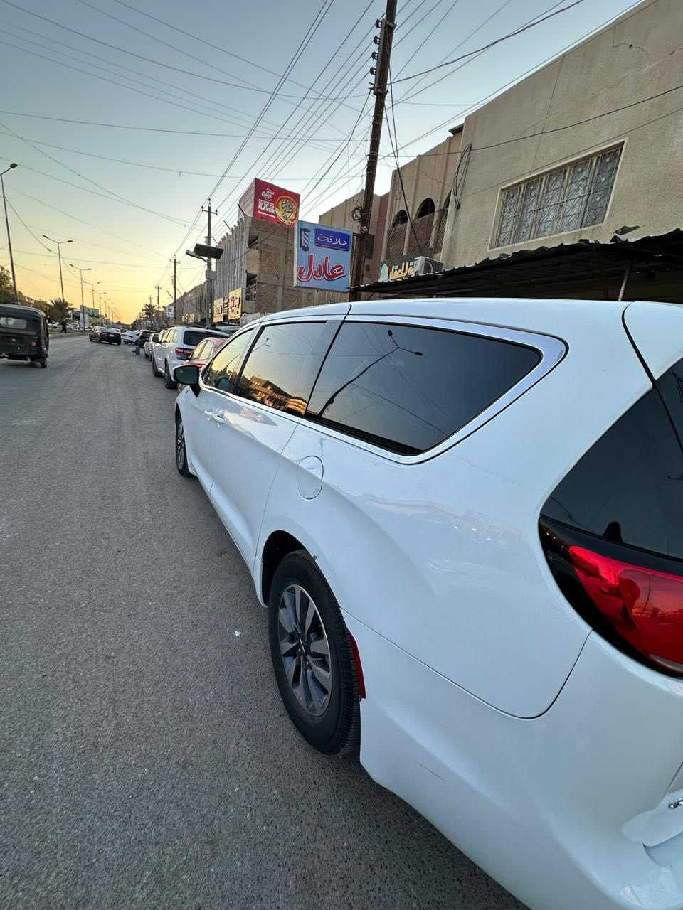 للبيع: Chrysler Pacifica Hybrid 2023

كرايسلر باسفيكا هايبرد موديل 2023
رقم بغداد – باسم صاحبها
ممشاها 33 ألف ميل فقط

سيارة عائلية فخمة واقتصادية جداً بالوقود (Plug-In Hybrid) تجمع بين محرك بنزين ونظام هايبرد قابل للشحن، قوية ومريحة ومناسبة للاستخدام اليومي والسفر.

المواصفات:
 • موديل: 2023
 • الممشى: 33,000 ميل
 • رقم: بغداد
 • 7 ركاب
 • وارد أمريكي
 • أبواب جانبية كهربائية
 • باب خلفي كهربائي
 • شاشة كبيرة + نظام Uconnect
 • كاميرا خلفية وحساسات
 • تشغيل ودخول بصمة
 • تبريد ممتاز

📍 الموقع: (بغداد حي العامل)
💰 السعر: (243$)
📞 للتواصل: ‭0771 507 9250‬
‭0781 944 6363‬
‭0773 555 1007‬
