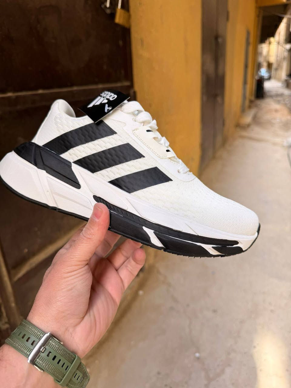 متوفر شلعه محل كامل تغريبن 2500 إلى 3000 قطعه موديلات كله ماستر فيتنامي ابيع البضاعة كلها شلع كل قطعه بجيس القطعه على 5 الف الاستفسارات اكثر مراسلة الصفحة


**إذا كنت صاحب هذا الإعلان وتريد حذفه لأي سبب، رجاءا أرسل رسالة إلى الدعم الفني**