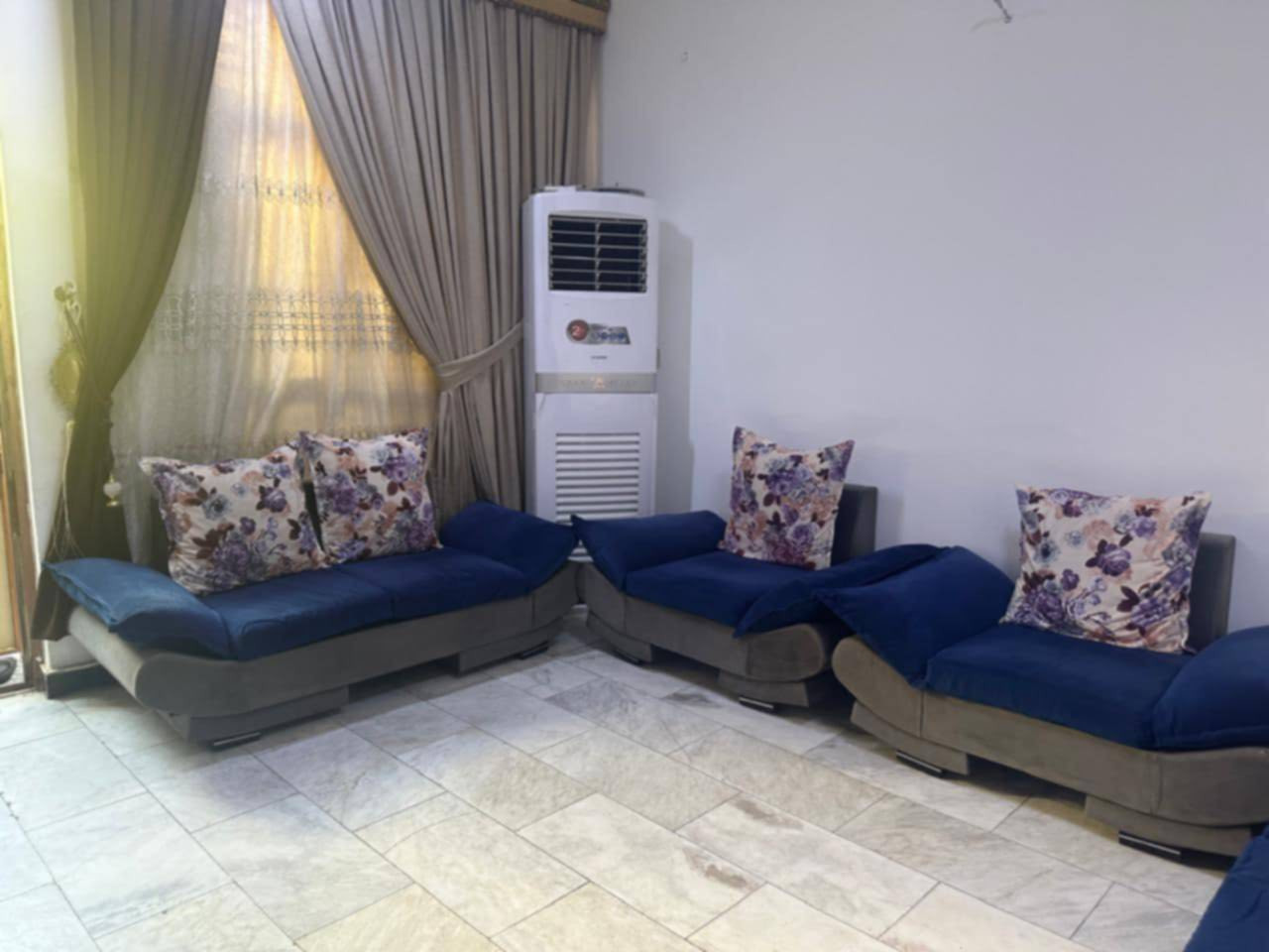 تخم ٨ مقاعد تكمة نظيف جداً بدون اضرار
العنوان بغداد السيدية


**إذا كنت صاحب هذا الإعلان وتريد حذفه لأي سبب، رجاءا أرسل رسالة إلى الدعم الفني**