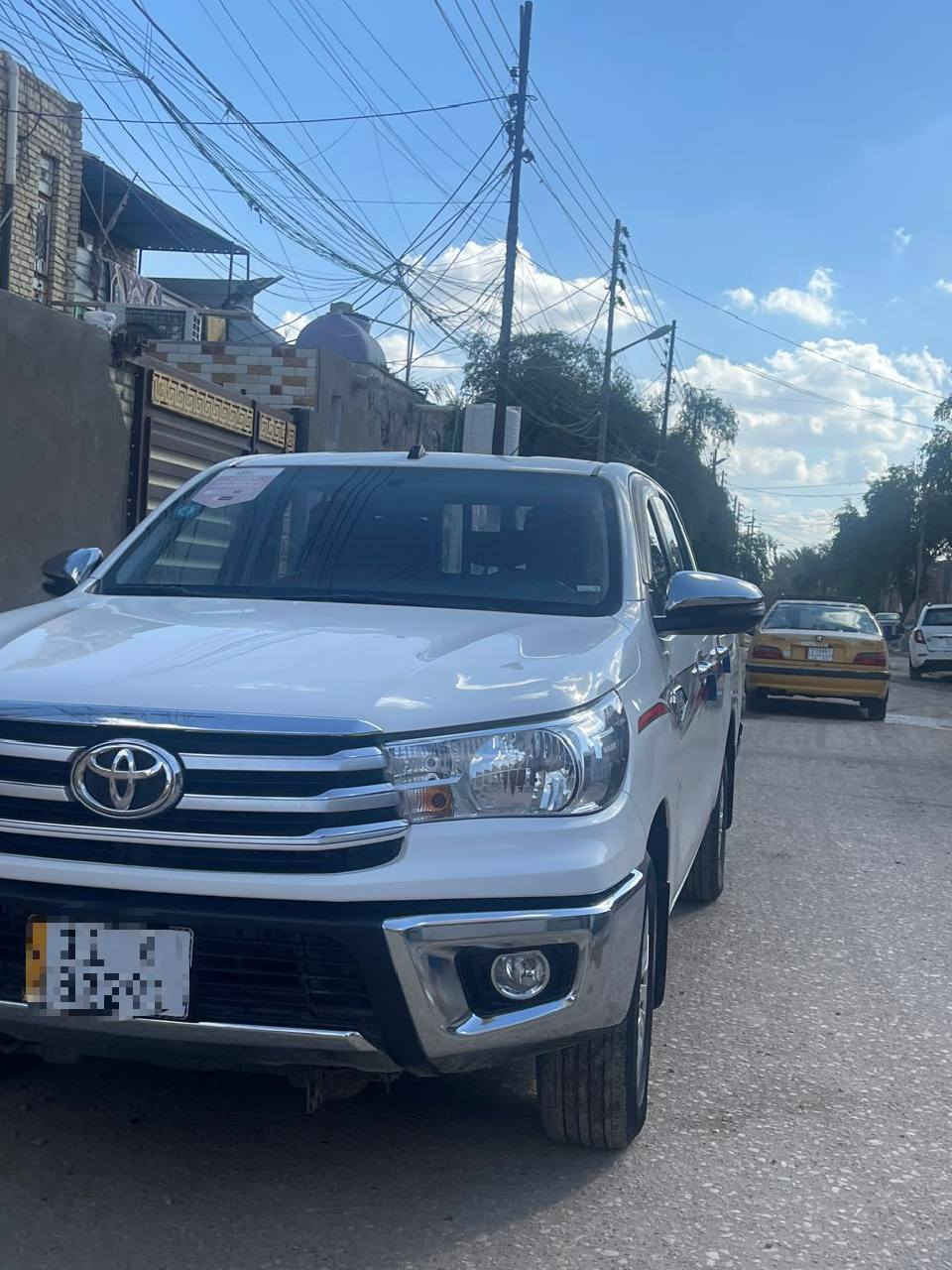 سلام عليكم تيوتا هيلوكس البيع موديل 2024الرقم بغداد بسمي تحول مباشر ماشيه 60الف المكان ميسان العماره حداديه على وضع الشركه كير عادي سعر 238وبيها مجال  الاستفسار‪ ***********
