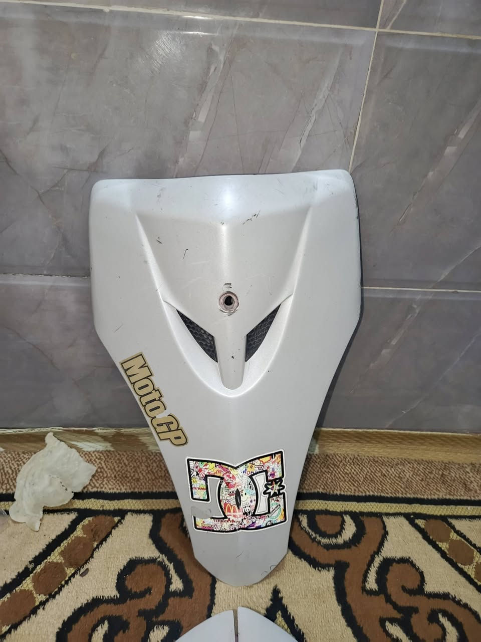 اسلام عليكم كفر اربعه اصلي مال حاويه بي بس الكصه امعمره الباقي ما امعمر ابد اسعر 100 ابي مجال بصيط حك اجيه *********** ما متواجد خاص
