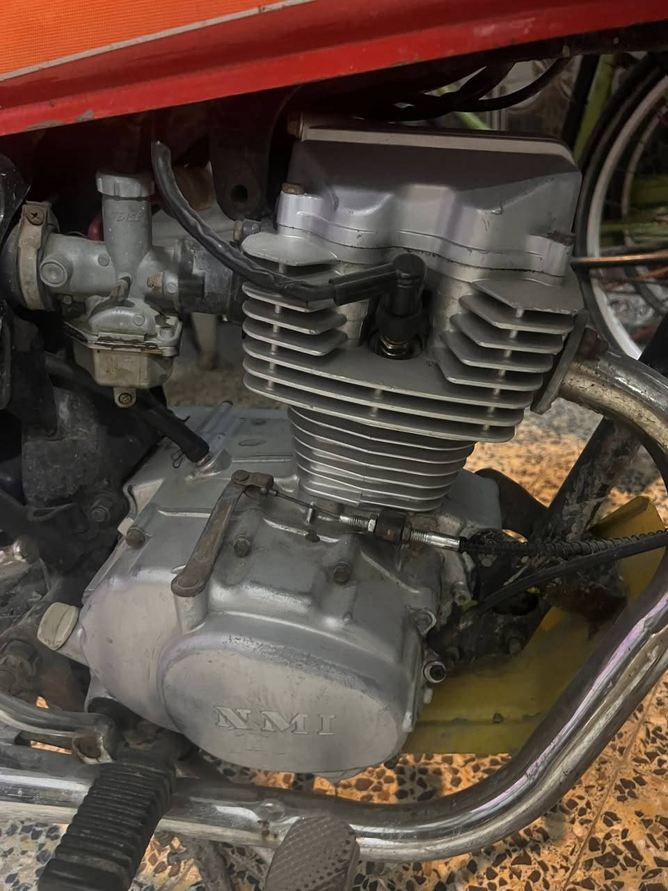 السلام عليكم دراجه نامه شلامجه لبيع 
اوراق 
السعر 850وبيه مجال قليل 
الرقم ***********
العنوان البصره الحيانيه شارع السيد
