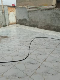 بيت للايجار مساحه 150 يحتوي على غرفتين ومطبخ وصحيات وطارمه كبيرة ومنور...