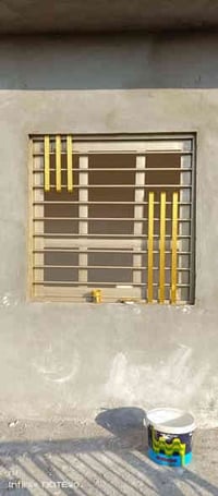 يوجد كادر صبغ وتنضيف  أبواب و شبابيك و منازل و باسعار مناسبه ٠٧٨٢٦٧٩١٧...