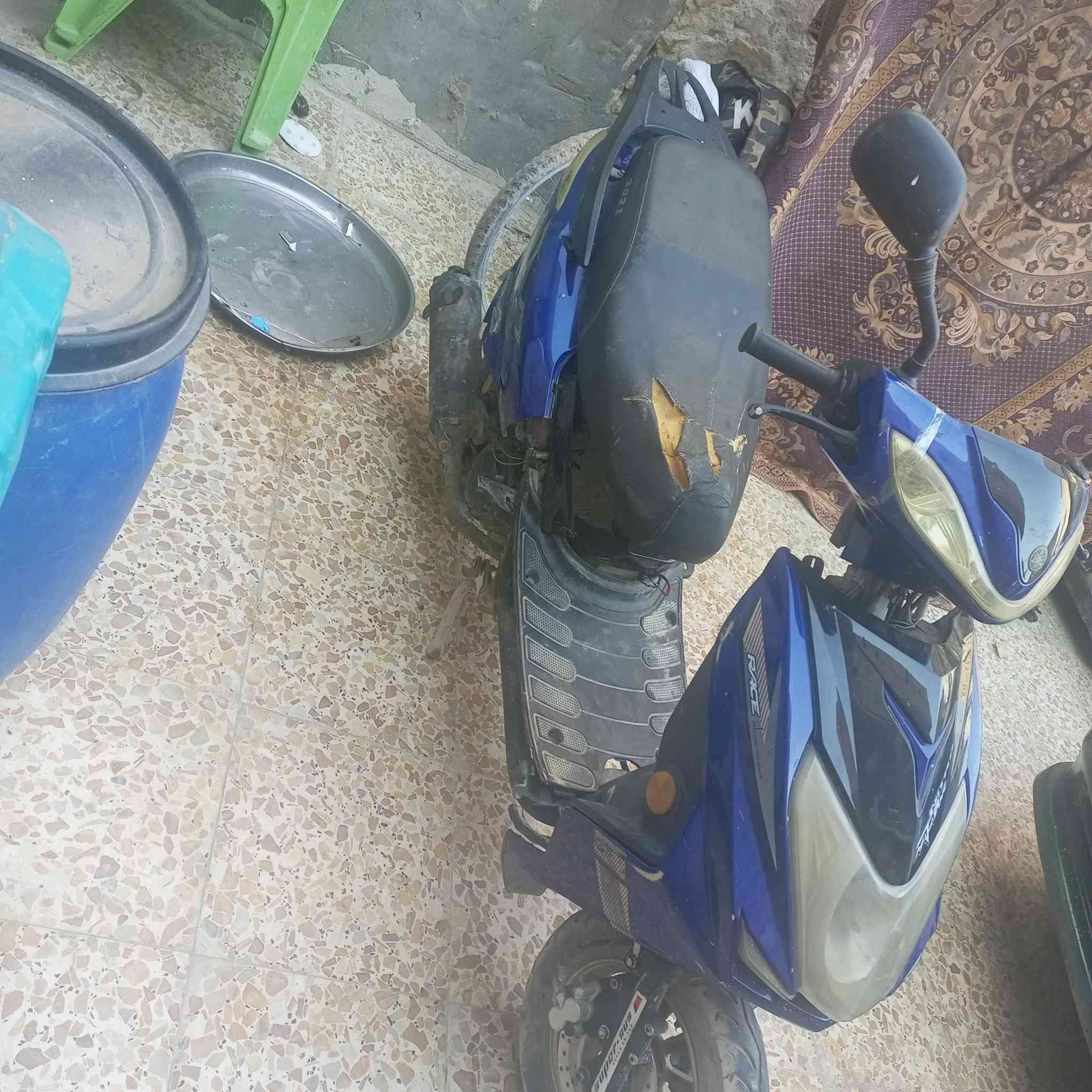 السلام عليكم البيع دراجه سكنس ماكينه وكير وشاصي مكفولات تايرات جدد كفرات جدد دراجه نقصه بس باتري باتريه كاعد وتركته أبيعك كوم حديد السعر 110وبيه مجال الشراي العنوان كربلاء التصال على الرقم الموجود ***********يوجد وتساب
