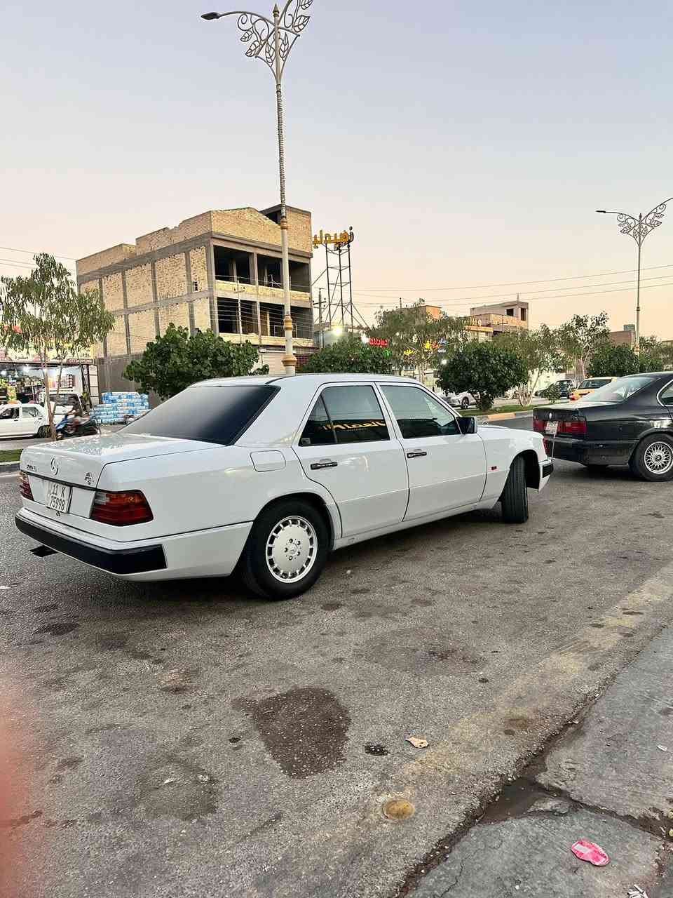ياالله للبيع فقط دب 🐻 موديل 88 رقم بغداد دولي 
مكينه بلاد 300 عنكبوت 🕷️ 
السياره نظيفه جدا بية قطعة صبغ والباقي مكفول
وارد يابان 
مكينه وكير جدد 
حداديه امامي وخلفي جديده 
تخم تاير جديد 
تبريد شغال ثلج
غرفه مخمل حبري جديده
كشنات كهرباء
دركة صاج 
جام 4 كهرباء 
تجاوي خلفية كهرباء
مرايه جانبيه كهرباء 
سنتر لوك عل السويج بلاد
مراوح كهربائية أنسى الحماوه 
ادامة كامله فلاتر عنكبوت نوزلات فيت بم كله جديد
مكفوله من الضربه والخياس والتبديل
قواعد دبل وبرانكيت شركة
السعر 83$ وبيها مجال بسيط جدا مكاني كربلاء المقدسة 
***********
