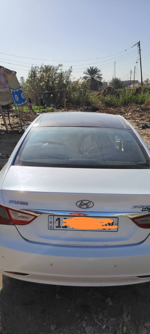 بسم الله الرحمن الرحيم  سوناتا رقم بغداد ثاني يوم تحويل ٢٠١١ مكفوله من كلشي. فول مواصفات عدا البصمه خليجيه ٢٤٠٠ دوش. مال جناي والله حله شارع ٨٠. السعر ١٢٥    ***********
