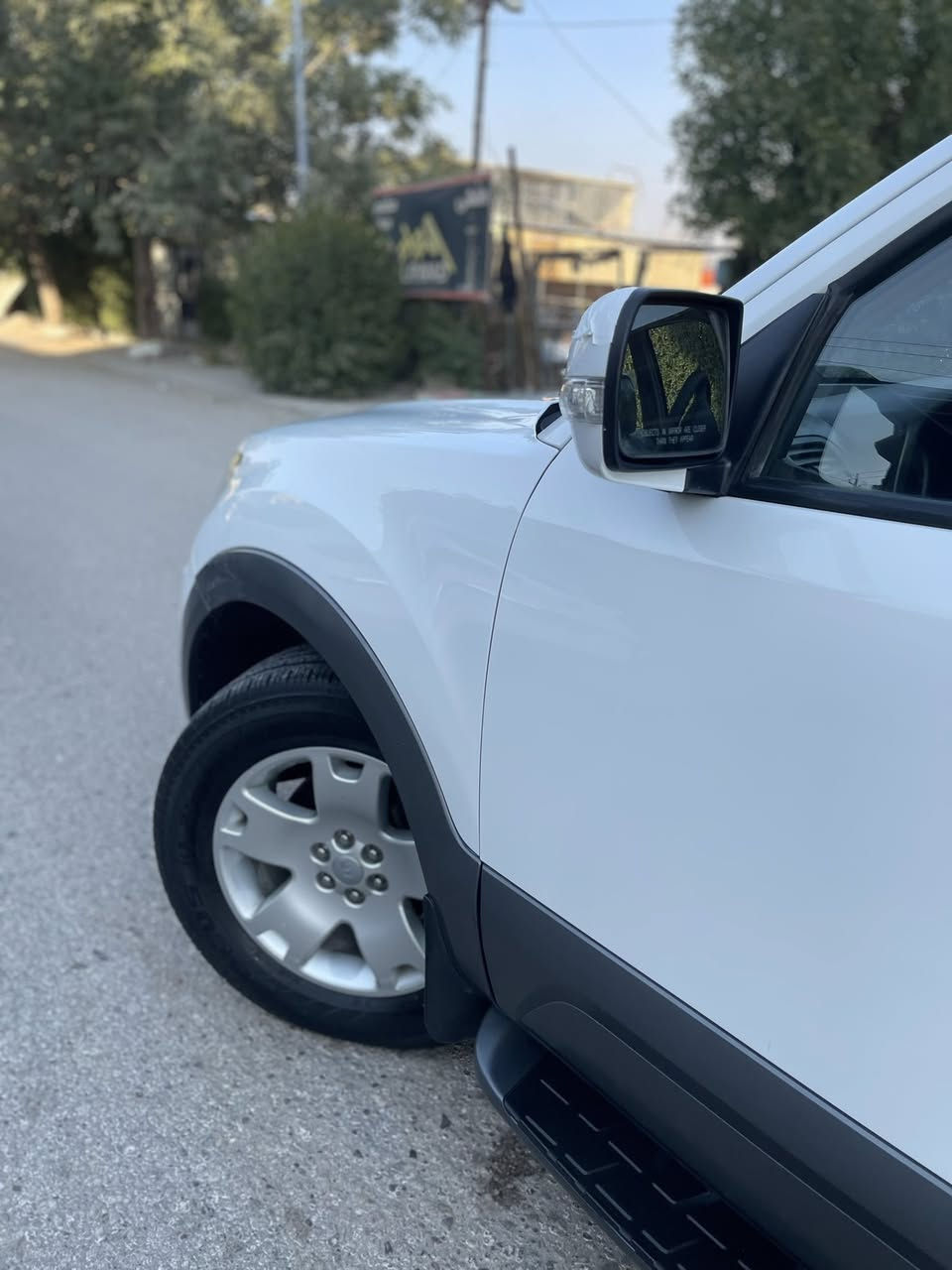 السلام عليكم
للبيع أو المراوس 

كيا موهافي فول 1/1 

موديل.               2013 خليجي استيراد خاص 

المواصفات 

بصمة دخول 

بصمة تشغيل 

فتحة سقف 

حساس امامي 

حساس خلفي 

زراك لايت 

لد امامي 

لد خلفي 

عداد ليزري 

جنطة شفط 

لايت زنون اصلي 

اشتري بل المري 

مري شفط 

ومري قلاب 

انارة داخلي 

داخل صاج 

داخل جلد

كرسي ذاكرة 

استيرن كهرباء  

كراسي 2كهرباء 

ترحيب عند الاقتراب 

فوريل 4+4 

سبعة راكب 

ثلاث قطع تبريد 

محرك 3800 

ماشية 150 اصل لاملعوب بيها ابد 

وبعد بيهة هواي مواصفات

السيارة مكفولة كفالة عامة 

محرك وكير علة وضع الشركة مكفولات 

كهربائيات كلها شغالة 

 

السيارة عليها منضومة غاز اصلية أم الضمان 

المنضومة سعرها 650 ألف شرط اصلية ام ال 60 لتر 

وين متروح ب ٩ ألاف دينار انسة الصرف 

السيارة جاهزة حدادية ومحرك وكير وتبريد ثلج 

تايرات جدد 

رقم بغداد بسمي سنوية لل 2029 جديدة 

السعر 163 وبيها مجال للطيبين جاهزة السيارة 

مكاني النجف لاتصال  ***********
