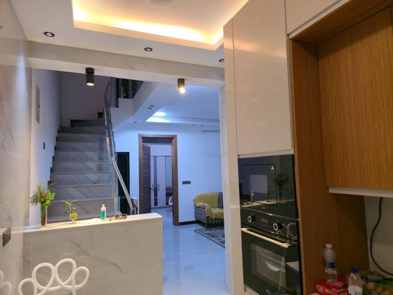 سلام عليكم ورحمة الله وبركاته دار للبيع الدوره حي دجله شارع ١٦ واجه ٦٠٢٥ ونزال ١٦ سند ٢٥ حي دجله *********** البيت خير من الله مفول *********** مكتب الهلال للعقار
