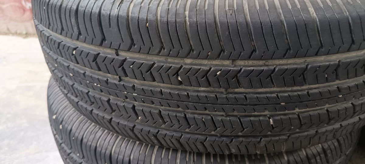 تايرات للبيع استعمال شهر واحد
شرط بدون رگعه ولافتيله ولاكسر سيم
(185/65/14) سبب التغير اشتريت تايرات خط أبيض 
المكان كركوك سعر التخم عدد 4 ب ٧٥ ألف للتواصل واتساب (***********)
