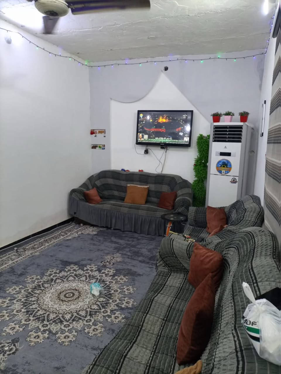 بيت للبيع زراعي الجربوعيه الاولى اقرار محكمة 📝

المساحة (١٠٠) متر 
البناء بلوك بس نضيف✨✅

غرف عدد (٢) 
صاله 
استقبال 
مطبخ 
صحيات 

السعر مناسب جدا 💰٣٠ مليون فقط


**إذا كنت صاحب هذا الإعلان وتريد حذفه لأي سبب، رجاءا أرسل رسالة إلى الدعم الفني**