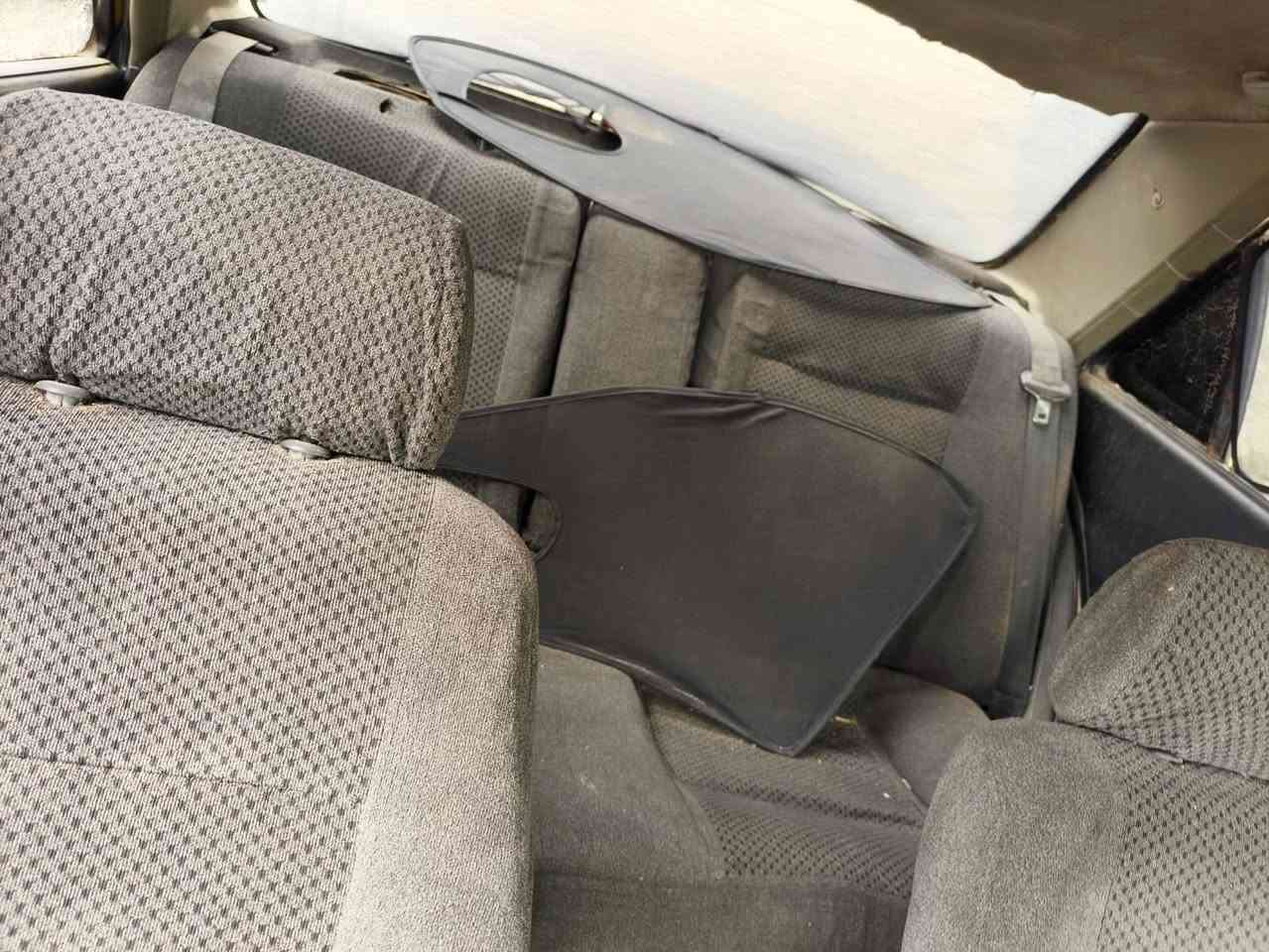 سلامً عليكم بيجو بارص موديل ١٢ للبيع سياره متروكه صارله شهر هيج مختلف بيه سنتر فقط سوي سنتر وطلع للبصره سياره خير من الله رقم مالكه موجود بس ابيع بدون مالك مكاني حله سعره ١٠ ورقات وبيه مجال اني مكلف بنشر مكلف بنشر الي يحب يتصل ع لخط *********** اوً مراوس بسياره بسعره
