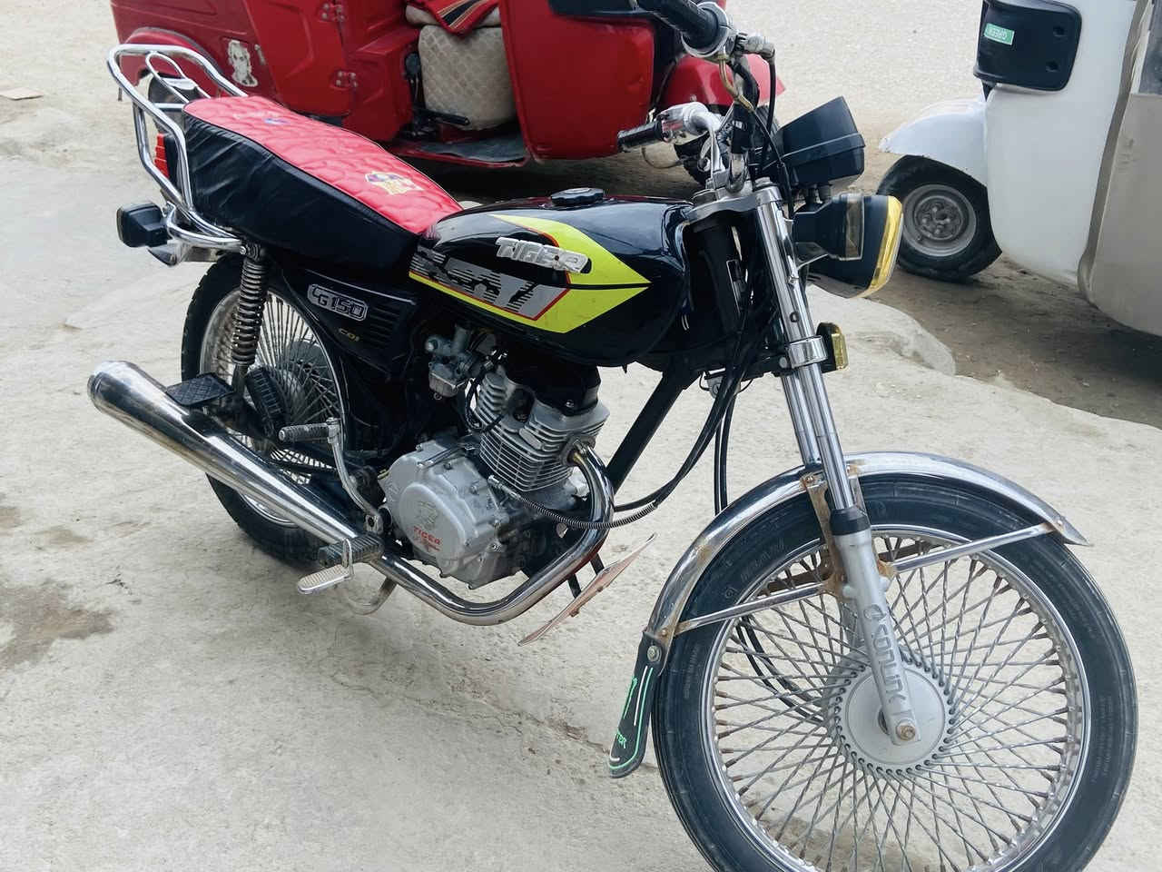 سلام عليكم شباب دراجه تايكر موديل 20 اوراق اصوالي 500وبيهً مجال مكان القاسم ***********
