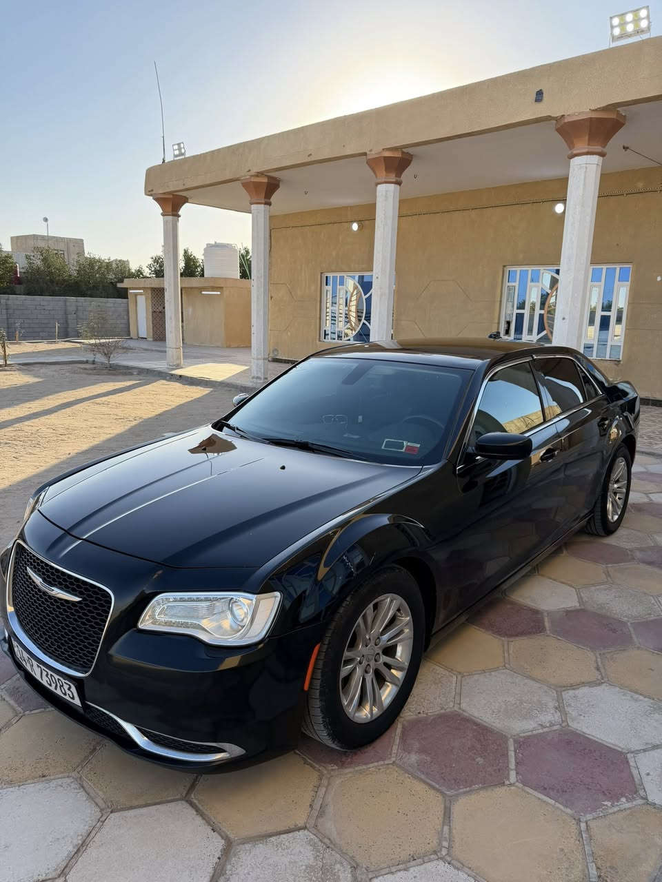 اوباما 300 موديل 17 مسجله 23
ماشيه 200 km
رقم بصره بأسمي 
بيها باب تبديل وكاله فقط 
مكان السياره البصره الزبير 
السعر 200 بيها مجال بسيط
***********
