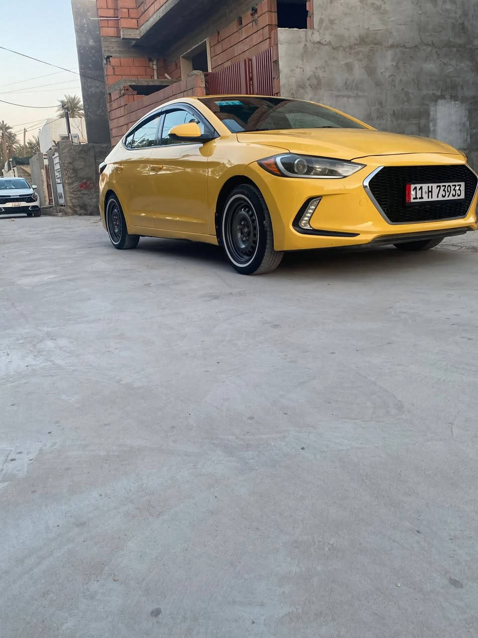 سلام وعليكم
الانتره موديل 2017  سياره جديده بمعنى الكلمه. بعد احلى من صور  صدر امامي خلفي جديد تبريد صبغه جديده سياره اي نقص مابيها وبسمي كامله سياره سونار موجود بالمنشور مكان سياره ديالى بعقوبه  السعر ب 125 بيها مجال كلش بسيط حك جيه فقط  ***********
