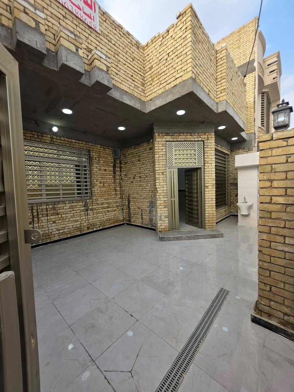 دار للبيع منطقة العابجية مساحة ٢٠٠متر بناء حديث ٢٠٢٥ قرب شارع ٢٠ للاستفسار والاتصال  على رقم ***********📞
