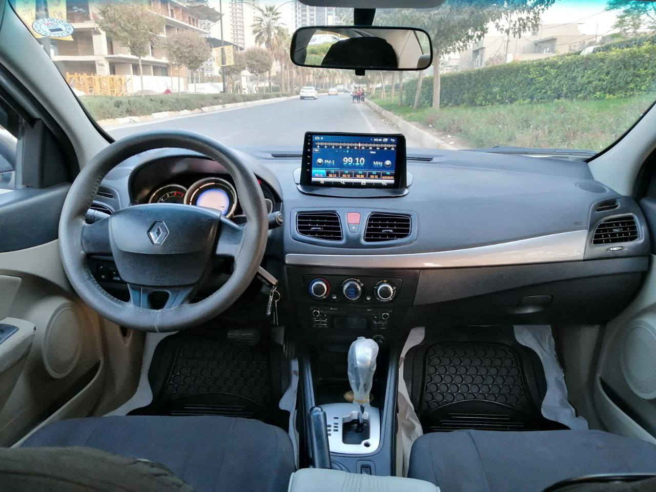 ڕینۆ فلۆنس مودێل 2015 ،گێرو مەکینە نیسان بیلادی ،گێر تۆماتیک ،جام کارەبا ،ABS، تبرید ساردو گەرم،شاشە ئایپات وکامیرە ،هەمووی لەسەر بیلادی
گێر مەکینە تەبرید تەقەو ڕەقەو کارەبای بەشەرت.
فحص و هەزەی نۆێیە ،سەنەوی تا 2030 یە
لێدراو دوو پارچەو نیوی هەیە کەمێک ساردی 
سعر 79مەجال شوێن هەولێر 
ژمارەی موبایل(0,7,5,0,6,4,1,2,7,9,7) أربيل, العراق
