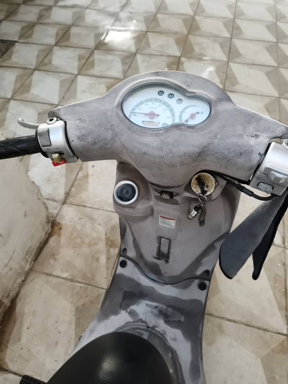 سلام عليكم دراجه فلة لبيع دراجه كفالة مابيها شي نقص كهربايات كلها شغاله أجيب مصلح وتفحص /سعرها 1175بيها مجال/***********
