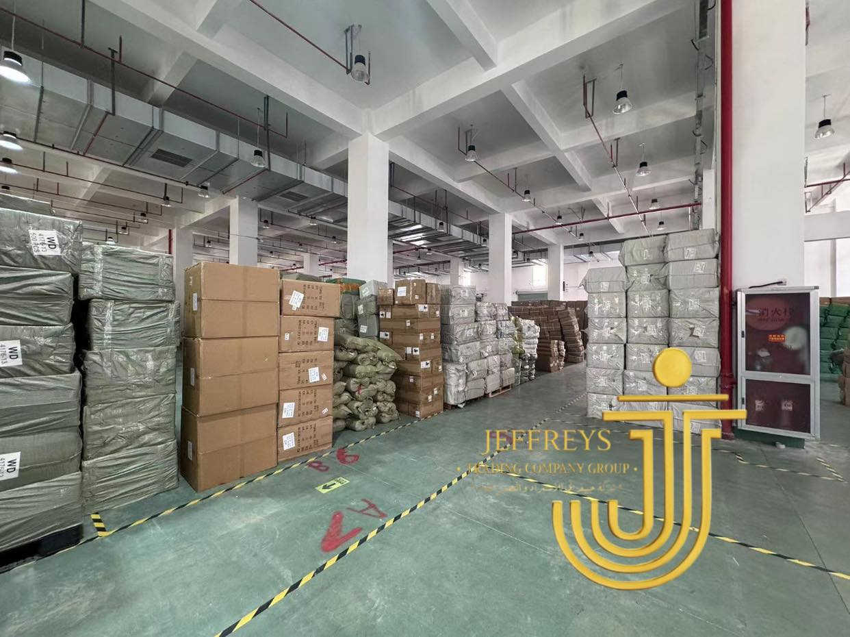 🌿 استمرار العمل لكن الوداع قريبا لتواقف العمل في الصين بمناسبة عيد الميلاد الجديد 🧧🇨🇳🪭📦✈️

إلى زبائننا الكرام في شركة Jeffreys للشحن الدولي، نعلن لكم عن انطلاق شحنتنا الجديدة (حاوية متجهة من الصين إلى العراق) 

بتاريخ اليوم 

2026-02-03

مع اقتراب رأس السنة الصينية الجديدة وبدء العطلة الرسمية في الصين، نود إعلامكم بأننا مستمرون في تأمين وصول بضائعكم بأمان وكفاءة عالية.

🧧 تنويه هام: بمناسبة العطلة الصينية القادمة، نود تذكيركم بأن مكاتبنا في الصين ستبدأ إجازتها قريباً. نحن نودعكم الآن بقلوب ملؤها التقدير لثقتكم، ونضرب لكم موعداً قريباً لنلقاكم بهمة أقوى وخدمات أوسع فور انتهاء العطلة.

لماذا تختار Jeffreys؟

✅ شحن بحري وجوي سريع وموثوق.

✅ متابعة دقيقة للشحنات من المصنع حتى وصولها للعراق.

✅ خبرة طويلة في التعامل مع السوق الصيني.

نتمنى لشركائنا في الصين عاماً جديداً سعيداً، ولزبائننا في العراق تجارة رابحة ونجاحاً مستمراً.

Jeffreys - جسركم الموثوق بين الصين والعراق. 🇮🇶🤝🇨🇳

#Jeffreys_Shipping #الشحن_الدولي #الصين_العراق #تجارة #رأس_السنة_الصينية #شحن_بحري #شحن_جوي
#جييفري #العراق #حاويات_جييفري


**إذا كنت صاحب هذا الإعلان وتريد حذفه لأي سبب، رجاءا أرسل رسالة إلى الدعم الفني**