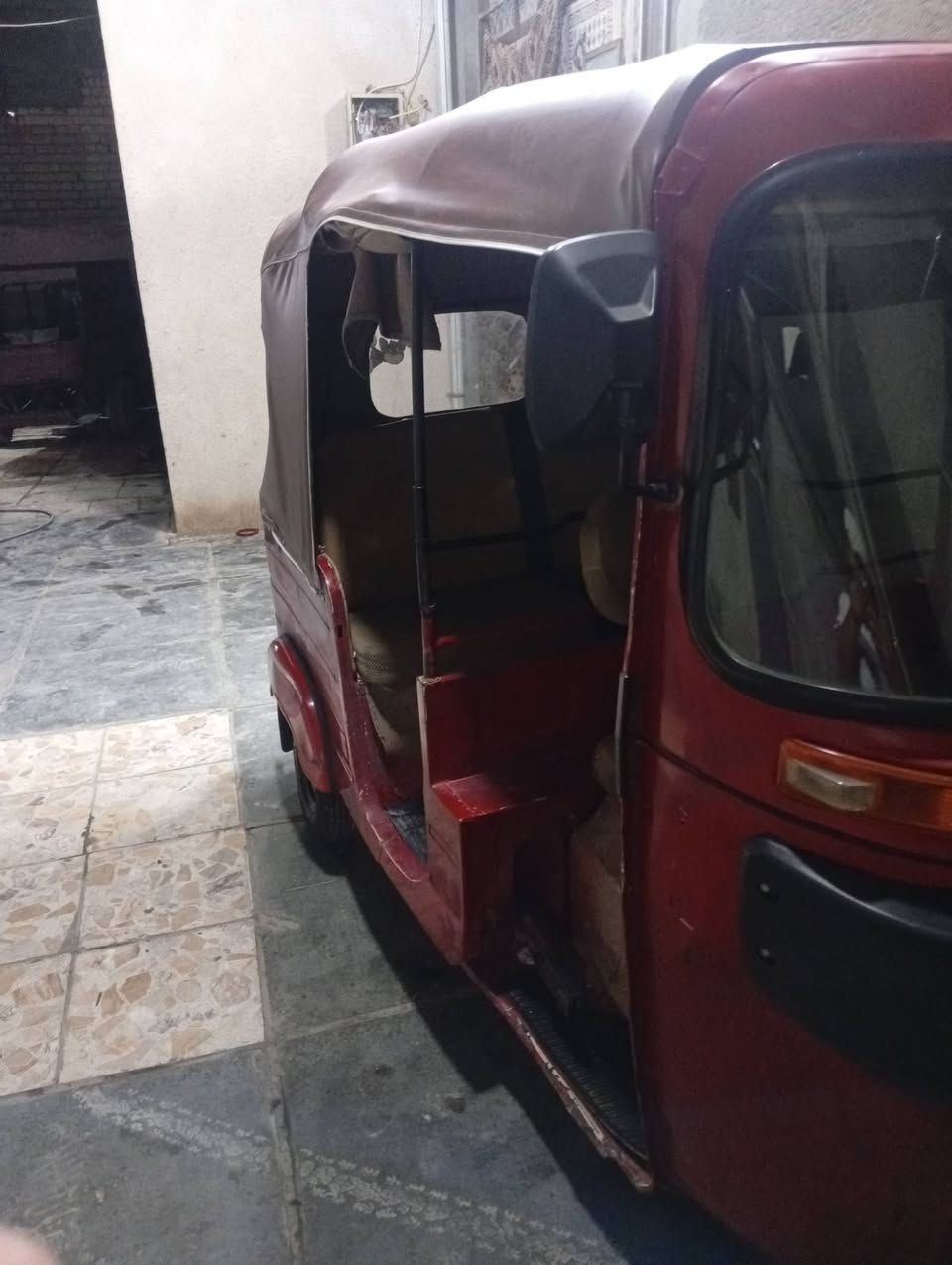 سلام عليكم تكتك موديل 2020 مرقم سنويه وتحويل ثاني يوم تكتك نضيفه تخبل سعر 4500 وبيه مجال  مكان بغداد المعامل تفاصيل خاص او وتساب ***********
