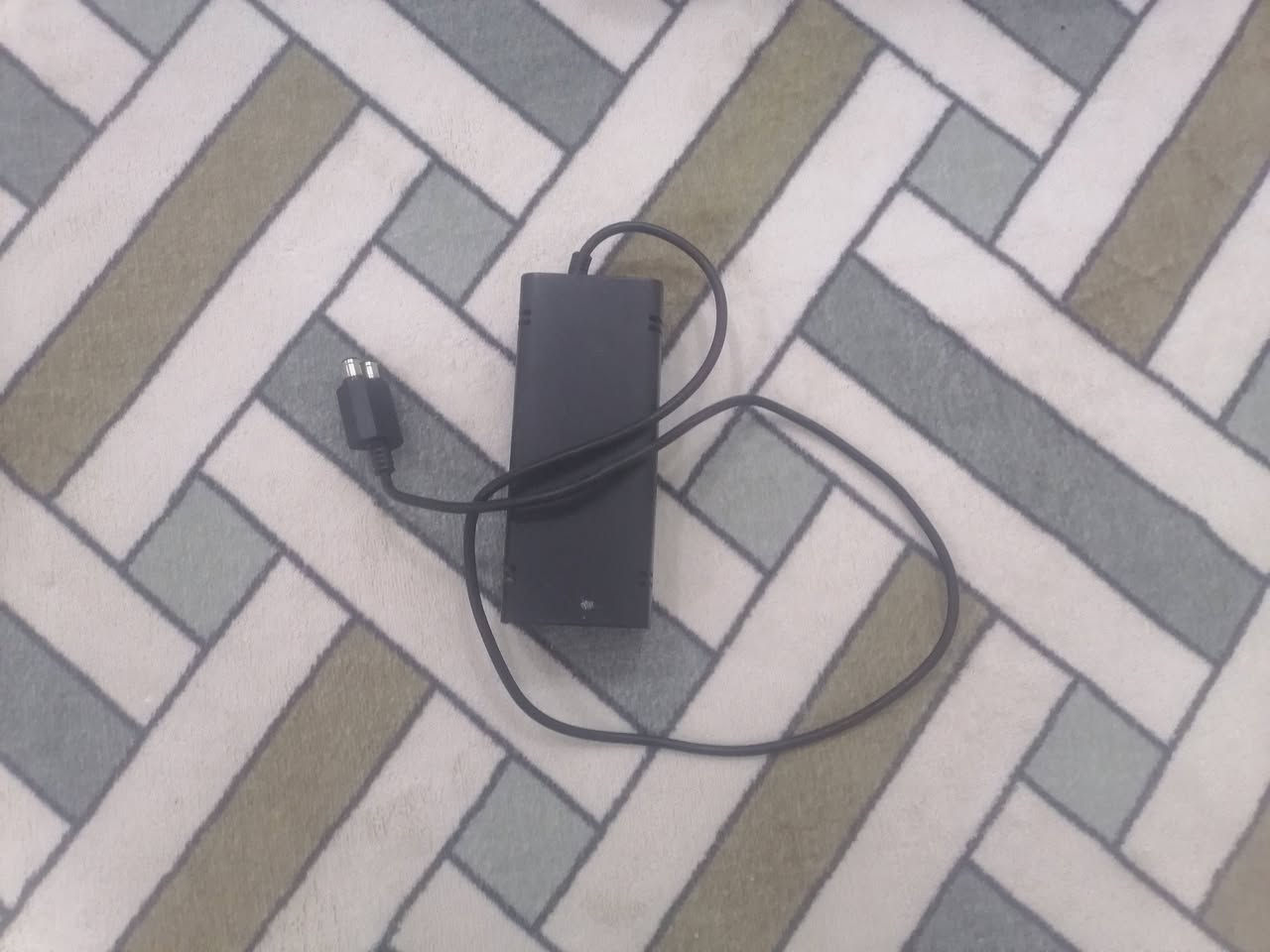 سلام علـيكم
Xbox 360 للبيع كاملة ملحقاته 
العاب   جي تي اي فايف وجي تي اي سان اندرياس بيس 2018وبيس، 2013 وفيفة 2018 وباتمان والعاب هواي 
السعر 100  الف وبي مجال


**إذا كنت صاحب هذا الإعلان وتريد حذفه لأي سبب، رجاءا أرسل رسالة إلى الدعم الفني**