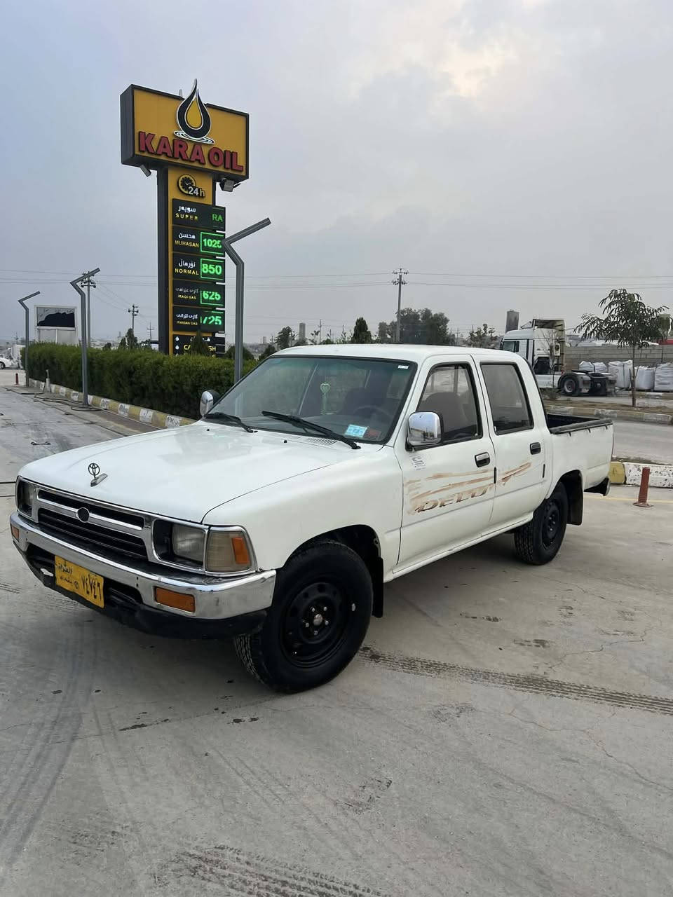 تويتا فاوكير ومه كينه  و ئه كسل تويتا به شه رت
مؤديل ٢٠٠٠ 
ده عمو ليدراوى نيه 
ئارم بلاستيك سليماني به شه رت 
كه رم مه زبوت 
٣٣ مه جال 
***********
*********** 
ده ربه نيخان
