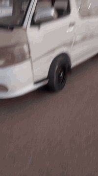 كيه للبيع 2009 بيه براكيت طاك اصعد دهن ع البلك السعر 20 وبيه مجال للات...