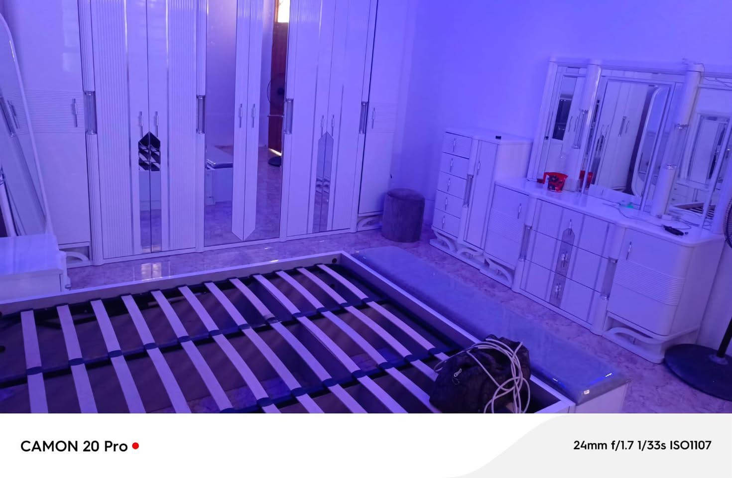 غرفه تركي درجة اولى٨بوب الكنتور ٨قطع جديده ستعمال ٦اشهر فقط للبيع السعرمليونين ونصلل  الاستفسار ***********مكاني  كربلاء  شارع الحر يم مدينة العاب النوارس
