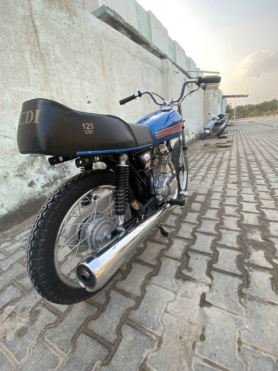 السلام عليكم دراجه للبيع رقم وسنويه الدراجه مو بسمي تعمير جديد مكينه بيه صوت دشالي سعر راسلني مكاني سماوه ❤️***********
