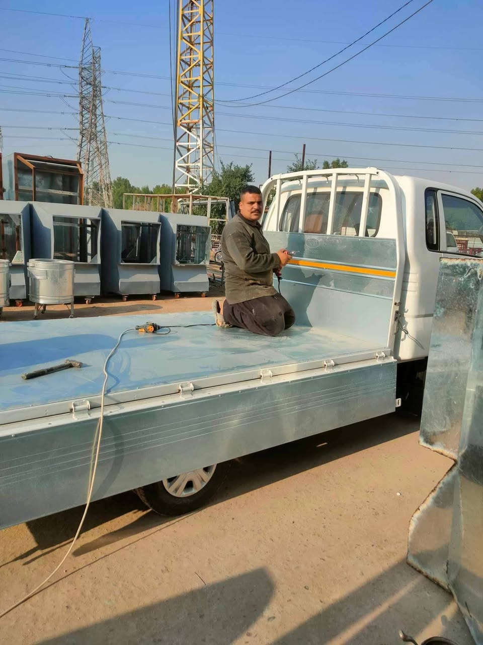 انتهزوا الفرصه السعر صار جوه السوك🔥 تغليف بدي الكيا 🫡
عمل درجه أوله💥 لكافة انواع تغليف بديات كيا  فحل +ناصيه +دبل قمارة  +غلاف بدي  كيا  حديث وقديم 💯  
الحديد الثقيل 2ملم 💯
💥💯في معمل حسين ناصر الجبوري النجف الاشرف حي الحرفين مقابل حي الانصار البلوك الأول مجاور شركة الكيشوان 💥 للاستفسار اكثر الاتصال على الارقام التاليه ***********
‏‪***********‬‏
***********
