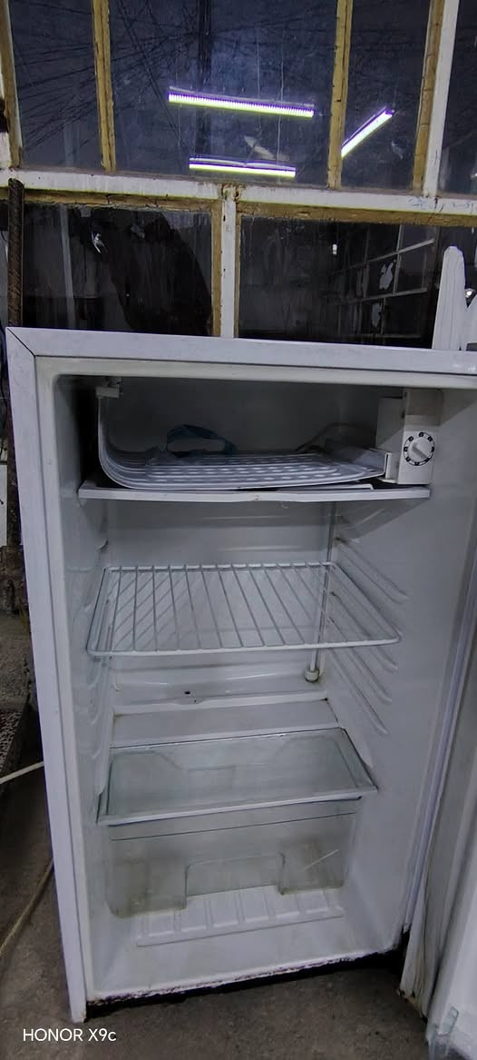 بوفية ٢متر٩٠بيهة مجال
ثلاجة حجم صغير ٦٠بيهة مجال

غسالة ياباني تغسل بطانية سعر ٨٥وبيهة مجال 

مكان المفرق فلكة نهودة للتواصل ***********
