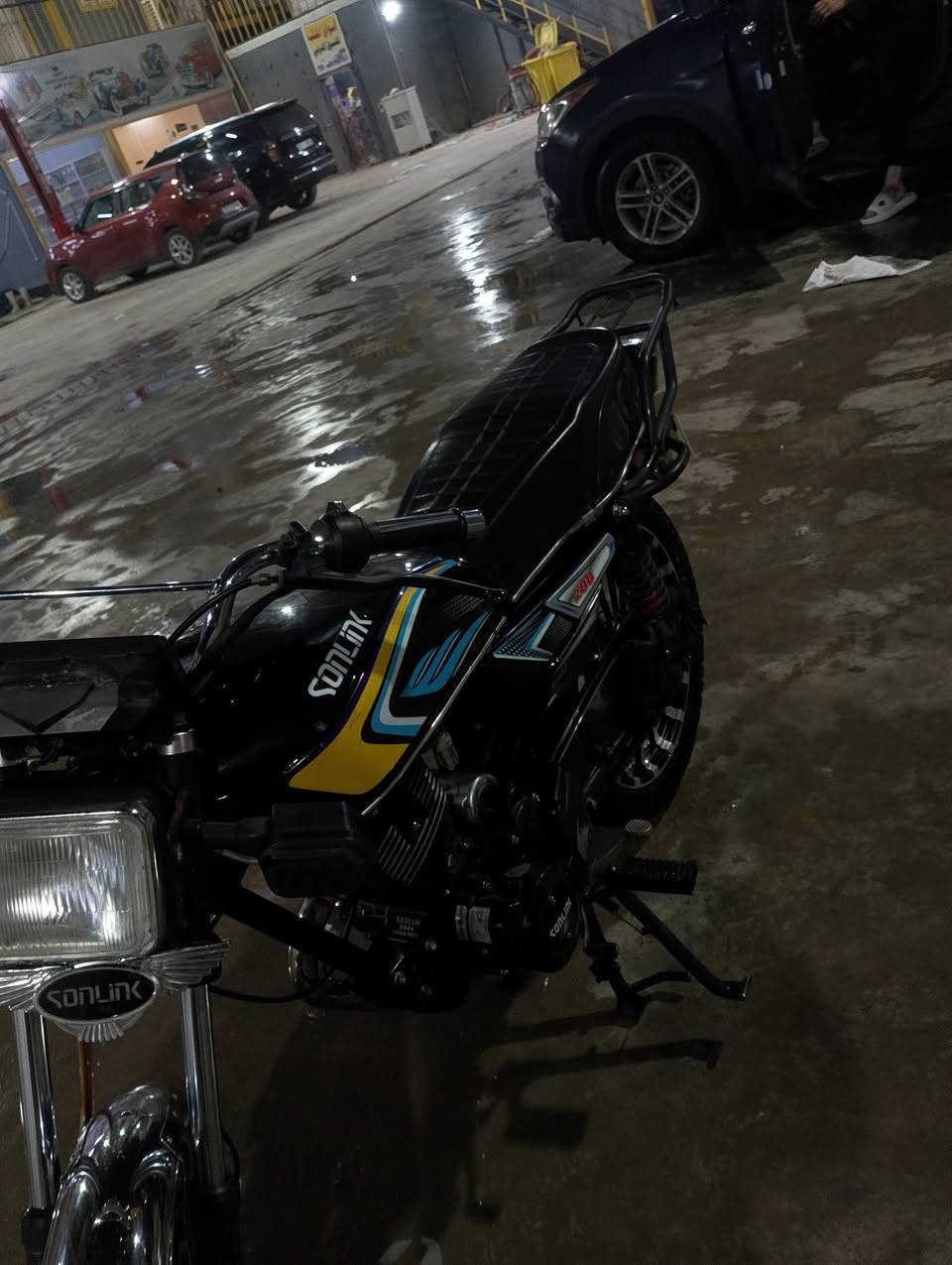 سلام عليكم دراجه سيفان موديل 2024 لل بيع فقط
الدراجه نضافته كدامك 
كامله مكمله من كهربائيات
650 وبيه مجال بسيط 
العنوان حله ابو خستاوي 
لل استفسار الاتصال على الرقم فقط 
***********
