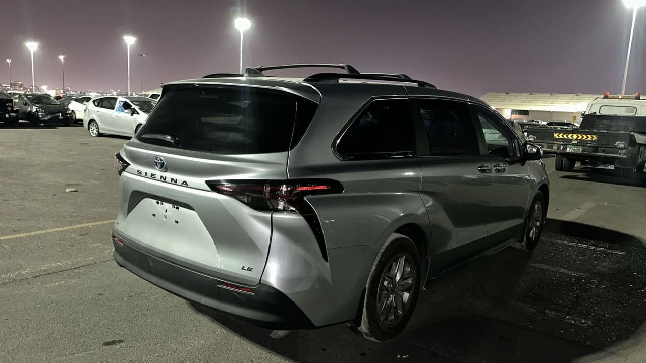 السلام عليكم
تيوتا سيينا 2025 موصفات Le 
دخلت اربيل اليوم تترقم شمالي فقط 
رقم الشاصي 
5TDBRKEC3SS239698
السعر : 295 
للاستفسار الاتصال على الرقم : 
***********
