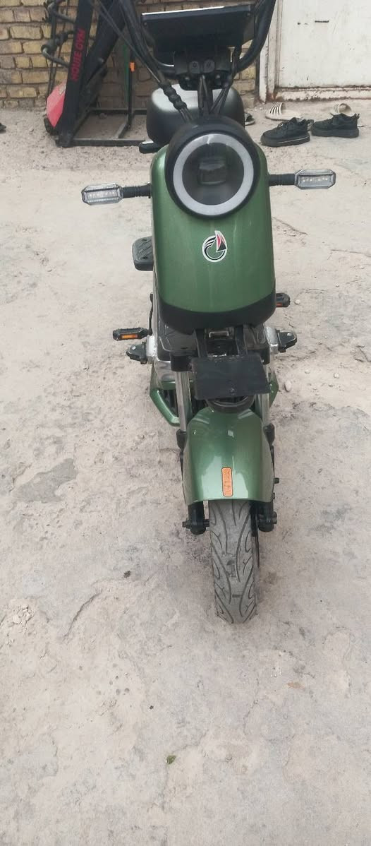 دراجه للبيع بسعر مناسب دراجه جديده مكاني حي الرئاسه شارع عشرين رقم ***********
