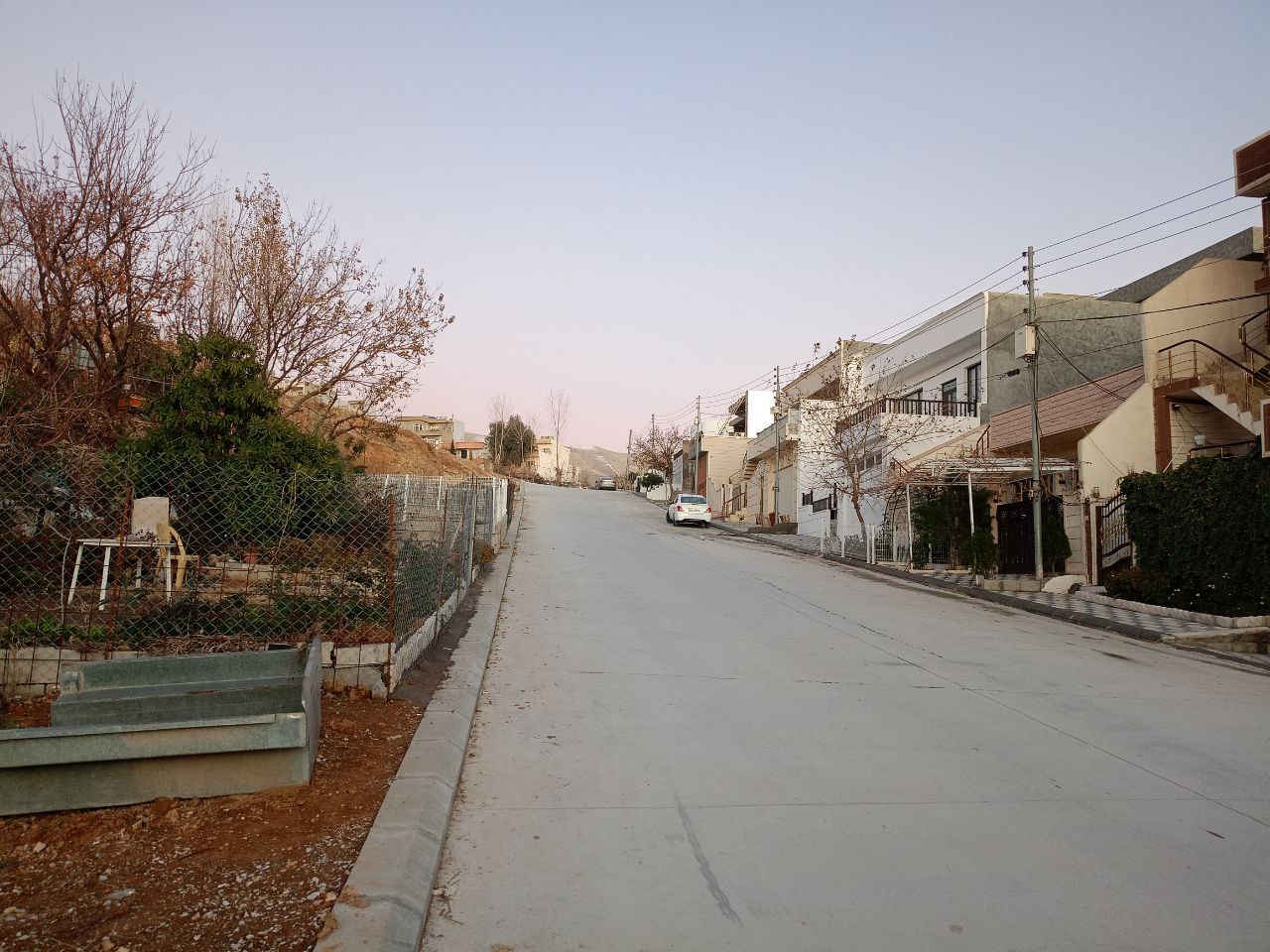 زەوی 200 مەتری بەردەم باخ لە سلێمانی گەڕەکی کوردسات بۆفرۆشتن.
کۆد؛٢٦٠
#کوردسات
✅ڕووبەر: [200مەتر].
✅ڕووی غەررب 
✅10بە20 
✅بەردەم باخە
✅نرخی گونجاوە و بەرامبەری بەتاڵە و ئەتوانیت بیکەیت بە باخ
💬بۆ زانینی نرخی ئەم موڵکە، تەنیا یەک کۆمێنت بنووسە، ڕاستەوخۆ نرخت پێ دەگات لە ڕێگەی نامەوە.
#عرەبي
💬لمعرفة سعر هذا المنزل ، فقط اكتب تعليقا.
📞دەتوانن پەیوەندیمان پێوە بکەن، بەم ژمارانەی خوارەوە:
***********
