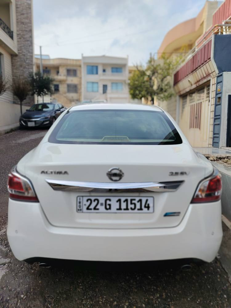 نیسان ئاڵتیما خەلیجی مۆدێل 2015 سپی سەدەف مواسەفات SV  شەغال بەسمەی ئیشپێکردن و بەسمەی دەرگا وسنوق  ناو زەرد سوکان ڤۆلێۆم و،شاشە کامێرا وحاسە و 5ویل کرۆم تەبریدمەرکەزی گێڕ ومەکینەبەشەرت نەکراوەتەوە ، سەنەوی وژینکە تاکو 2031تازەیە وەکالەتی بەناوی خۆمە و هەزەی تازەیە تاکو مانگی 12
 بۆیاغ حیزام بۆیاغە لەسەر ساغی
  نرخی  108 گەڵا و معامەلە 
شوێن سلێمانی نزیک پردی کۆبانی 
***********
*********** السليمانية, العراق
