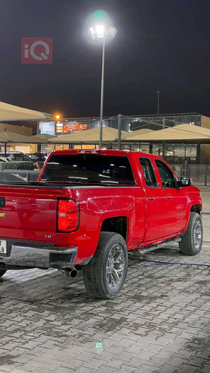 شفر سلفرادو مديل 2019 للبيع 
ماشيه 128 الف كيلو 
رقم بغداد دولي 
تحويل ثاني يوم
مكان السياره البصره التنومه 
حداديه جديده 
مكينه نظيفه 
سعر 165 مستعجل ع البيع وماكو بهيج سعر. 
***********
