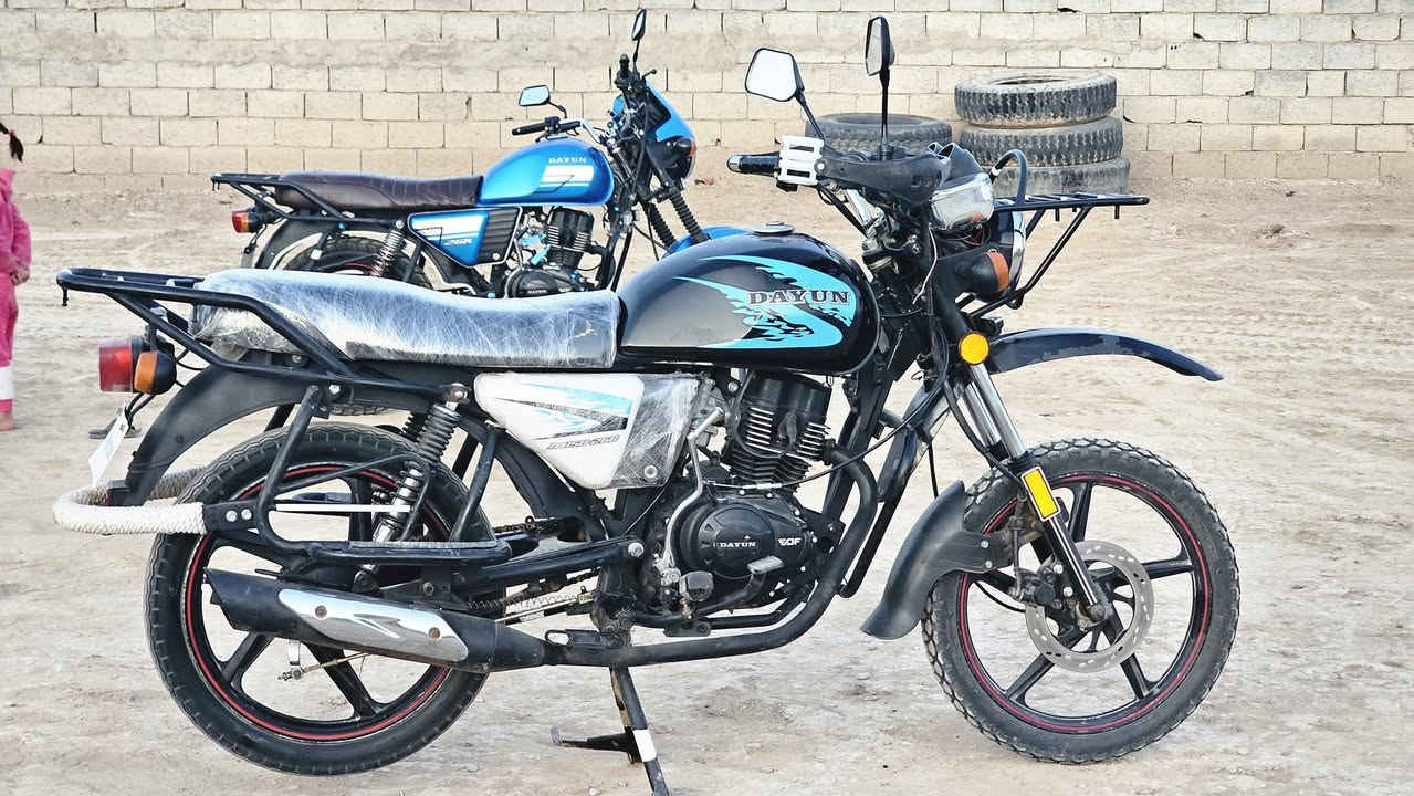 سلام عليكم دراجة البيع موديل 2022وراق سكنر  كفالة عامة دراجة خير من الله مكان واسط الصويرة شارع عشرين متواجد خاص او ***********.      ***********الستفسار 🫡
