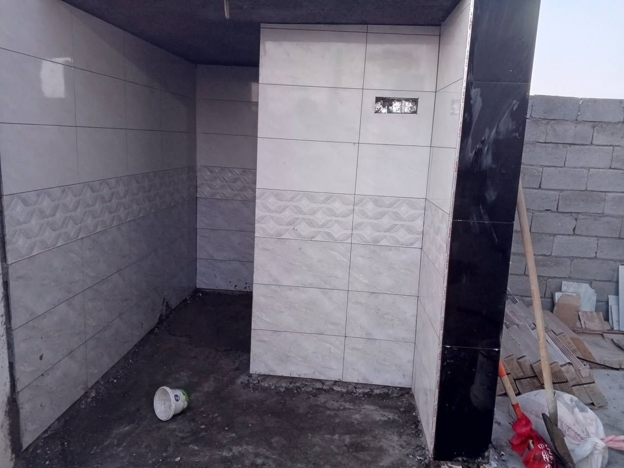 شغل ارضيات جدران درجه اوله مكان العبيدي تصال هذا رقم ***********
