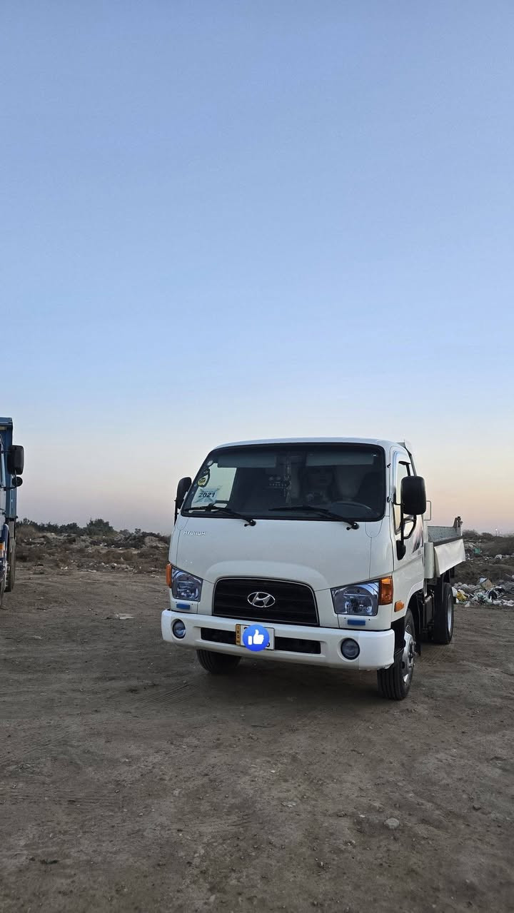 السلام عليكم ورحمة الله وبركاته 
للبيع كنتر هونداي موديل 2021
السياره مكفوله كفاله عامه من كلشي 
قطره صبغ ما بيها 
مكينه 4000 ام الهاف 
مكفوله من التبخير والتنقيص 
السياره ماشيه 100 الف فقط
تخم تاير.  ويل 17ونص 
بطانه بيها وره الكشنات
هيتر مرايات 
مكان السياره بابل جبله 
السياره جديده بمعنا الكلمه 
***********
***********
