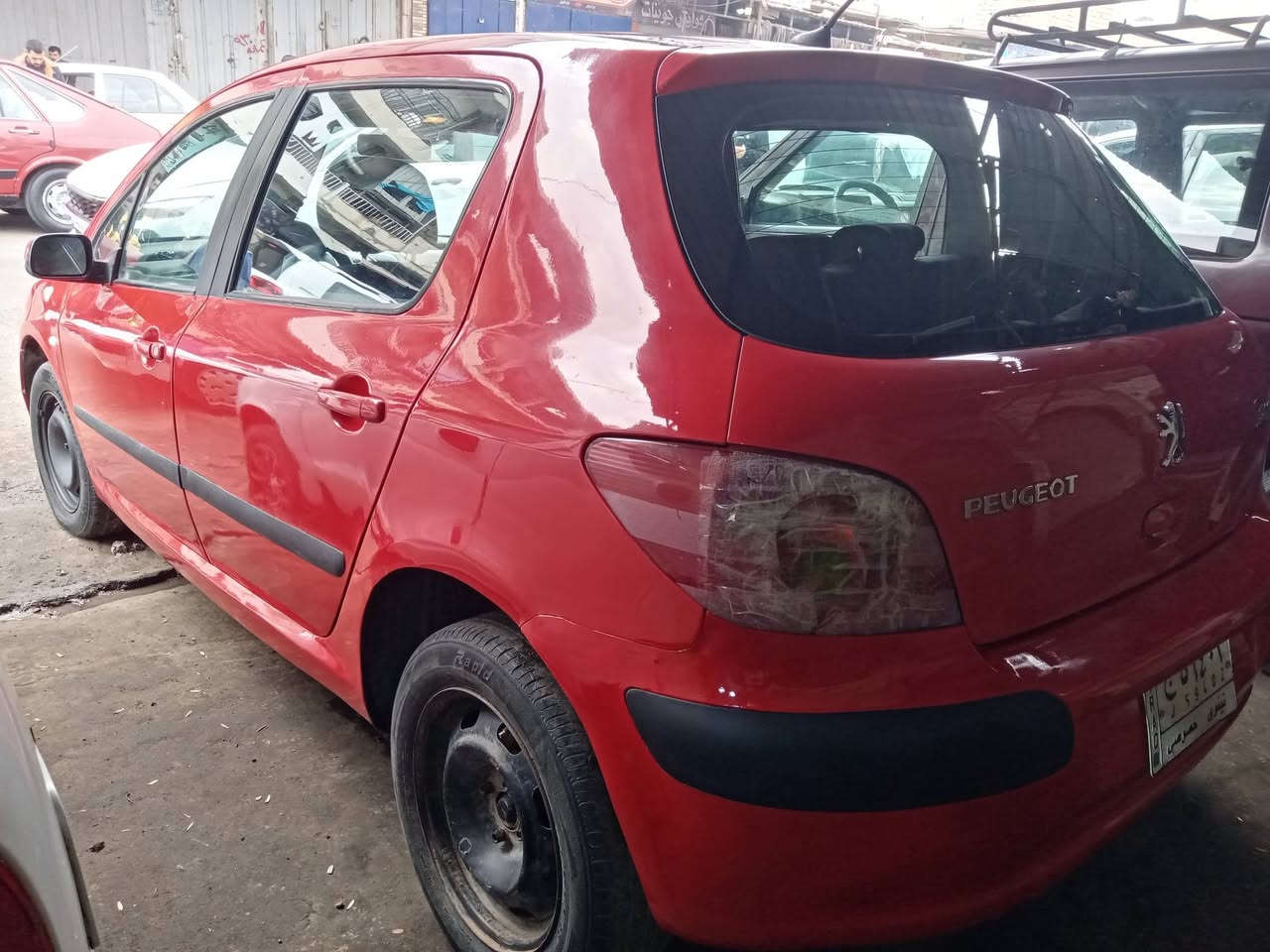 ب
بيجو2005رقم نينوى ألماني سنويه 27محرك كير شرط طخم جديد تبريد شغال مصبوغه عام كير عادي
االسعر٣٥ بيها مجال بسيط
***********
