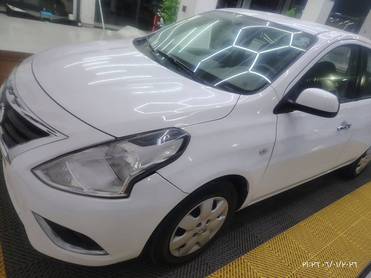 السلام عليكم ورحمة الله وبركاته
سيارة للبيع نيسان سني هندي 
سيارة موديل....... 23
السيارة كلش نظيفة جدا اخت الكلين 
سيارة تبريد تدفئة قفل مركزي 
سيارة كلش جديدة 
بيها رصعتين فوق باب السايق بالتكمة 
ورصعة باب السكن وشخط بسيط 
سعر 128 بيها مجال شي بسيط 
للاستفسار اتصل 
***********
