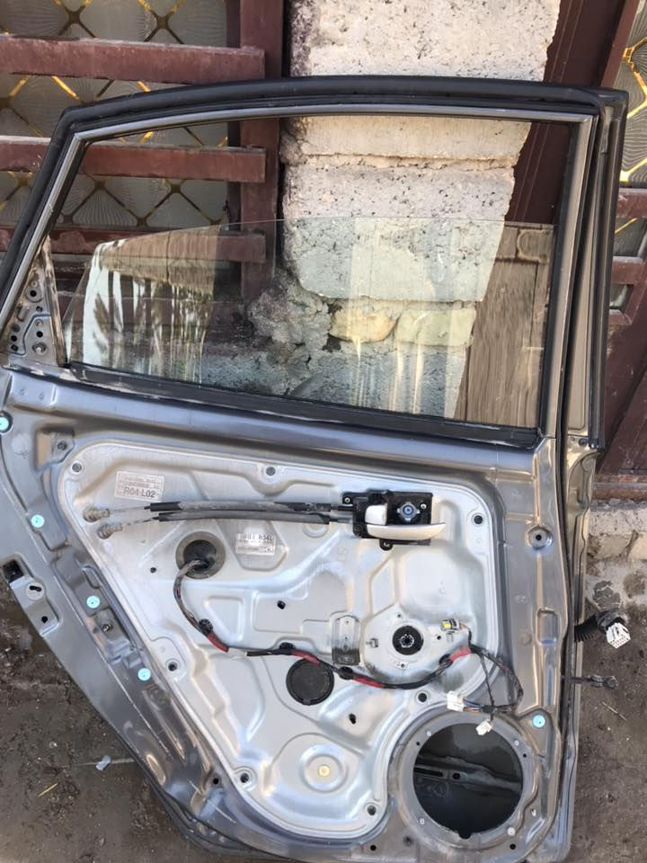 السلام عليكم عندي مشط وبوب ودبلات مال سياره كصه انتره صابونه موديل 9 للبيع شرط الفحص غراض كامله عندي لاستفسار اتصال ***********
