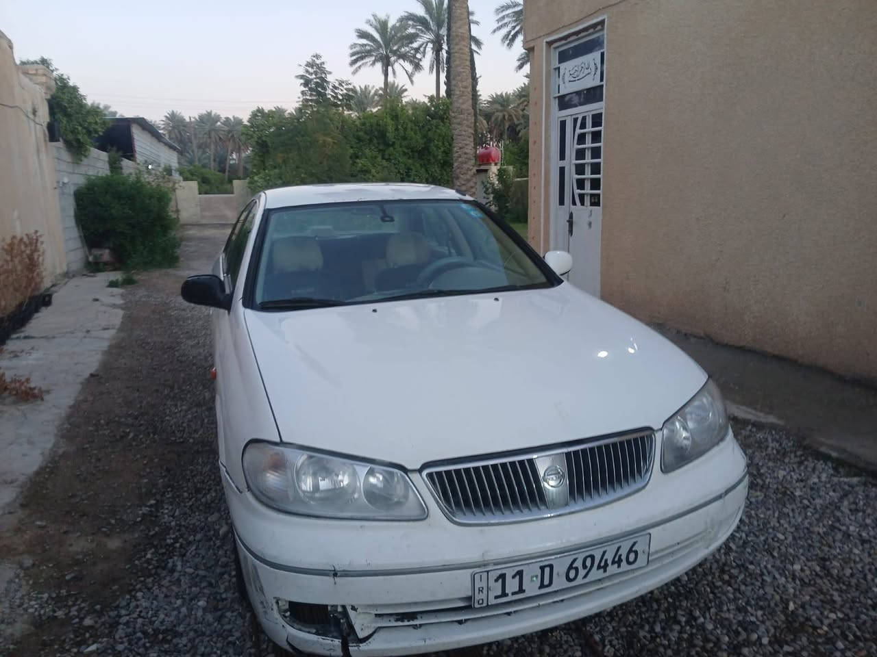 السلام عليكم
نيسان موديل 2009 رقم بغداد باسمي 
بيها بارد جاملغ وباب خلف سايق كير محرك صدر خير من الله 
مكان بغداد الراشدية السعر 90وبيها مجال 
***********
